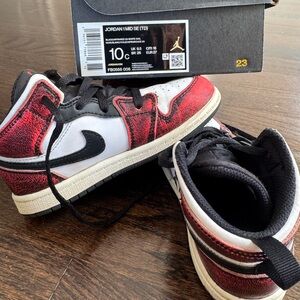 Jordan 1 Mid SE Wear-Away Chicago (TD) size 10C in Black, White,Sail & Infared